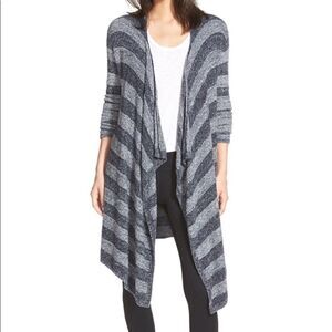 BAREFOOT DREAMS Bamboo Chic Lite Knit Calypso grey striped